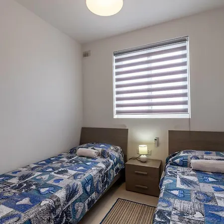 Modern 2 Bedroom - Walking Distance To Yacht Marina Apartamento