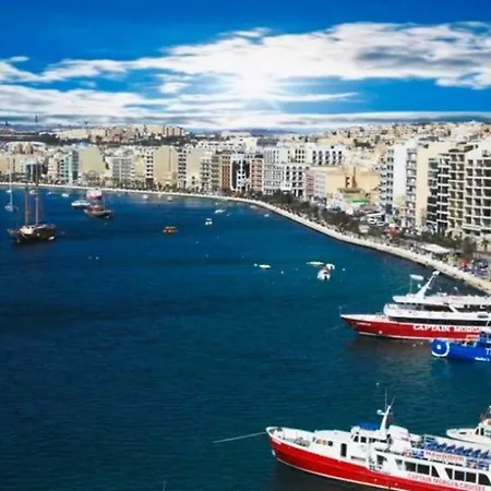 Modern 2 Bedroom - Walking Distance To Yacht Marina Apartment *
